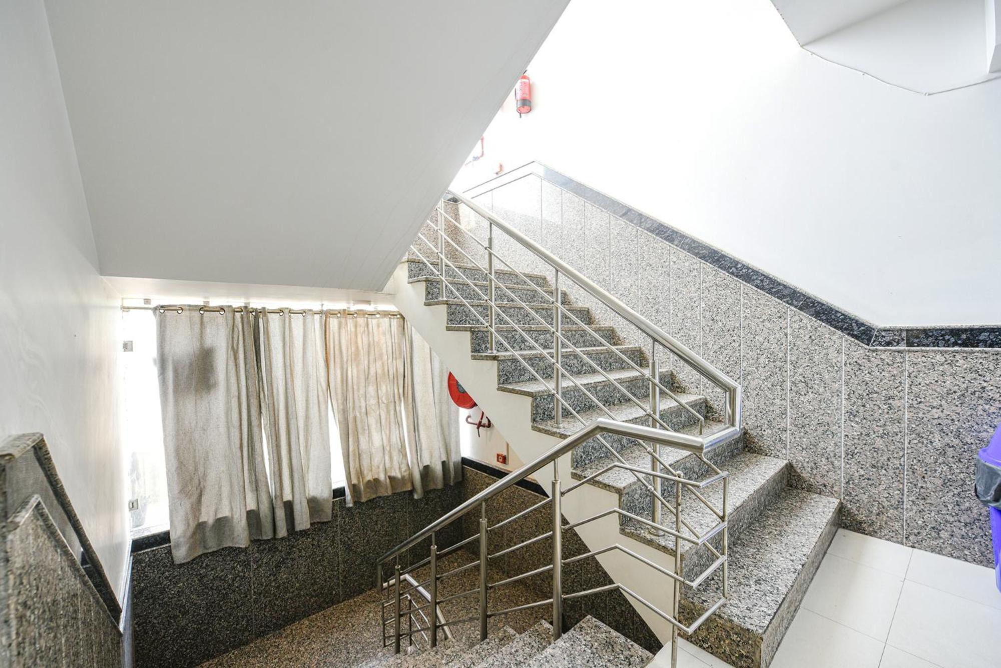 Fabhotel Aman Inn Near Igi Airport Нью-Дели Экстерьер фото