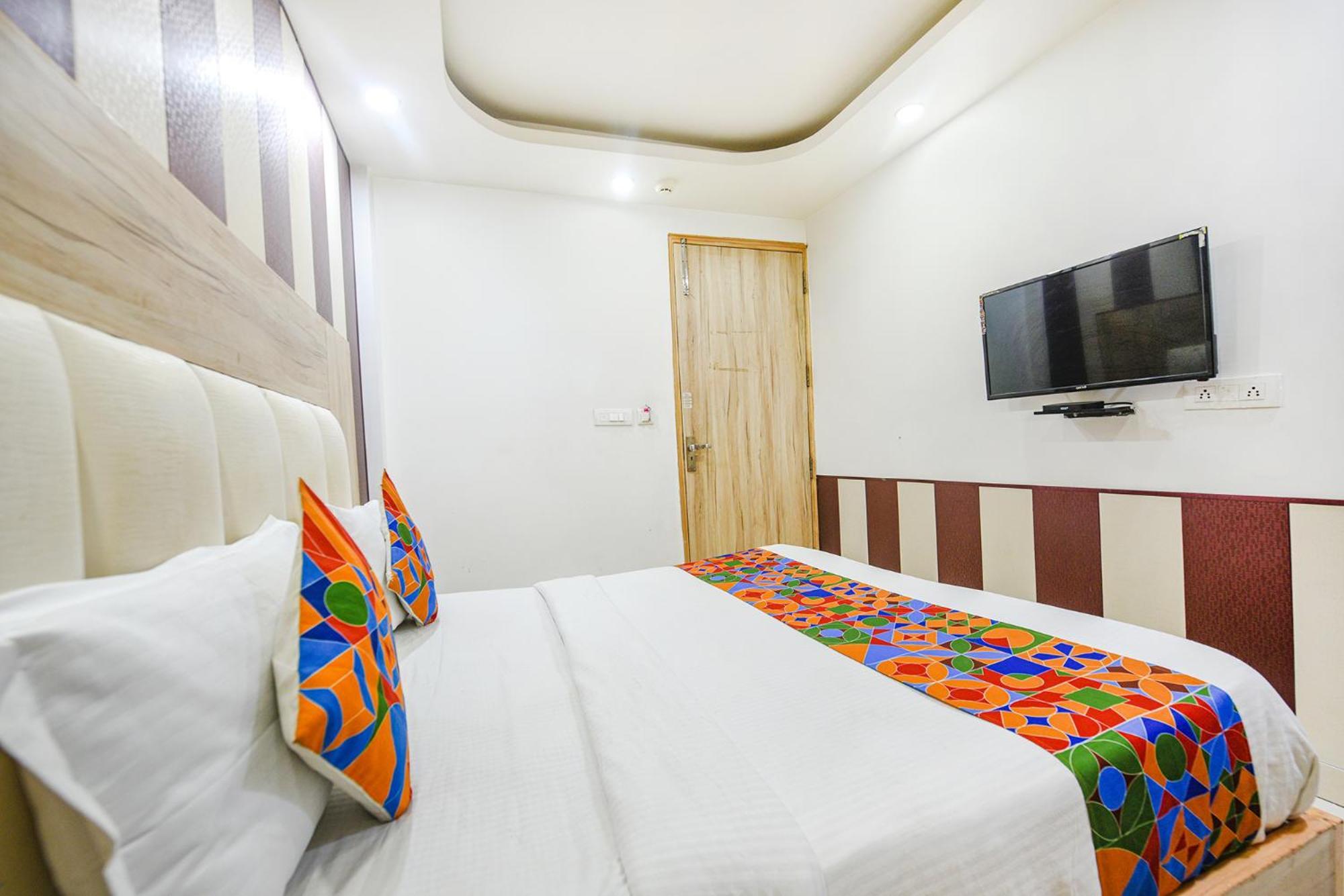 Fabhotel Aman Inn Near Igi Airport Нью-Дели Экстерьер фото