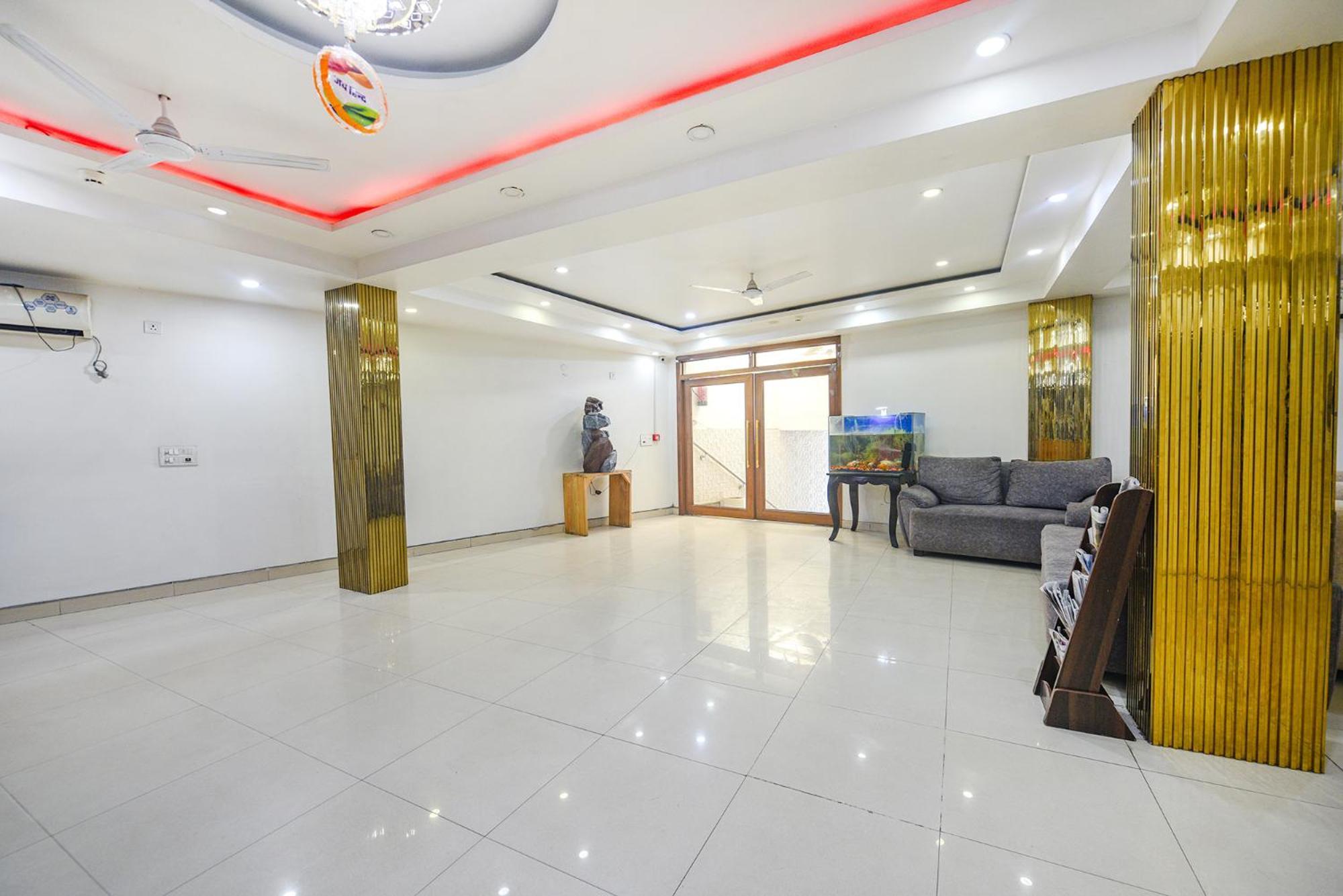 Fabhotel Aman Inn Near Igi Airport Нью-Дели Экстерьер фото
