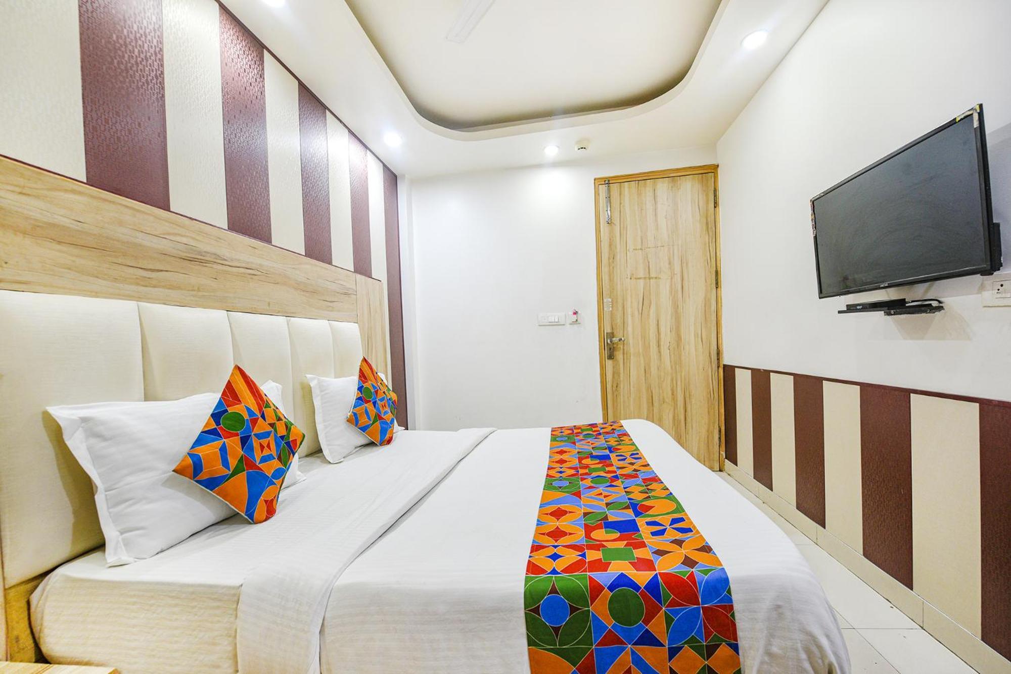 Fabhotel Aman Inn Near Igi Airport Нью-Дели Экстерьер фото